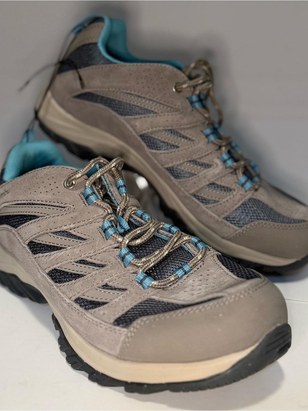 Columbia Women's Gray and Teal Trail Walking Shoes - Women’s Size - 10
